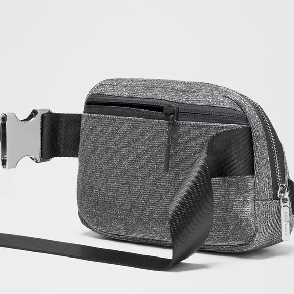 lululemon Everywhere Belt Bag 1L Gray Glitter 7.5"x2"x5" Crossbody Fanny Pack - Picture 4 of 6